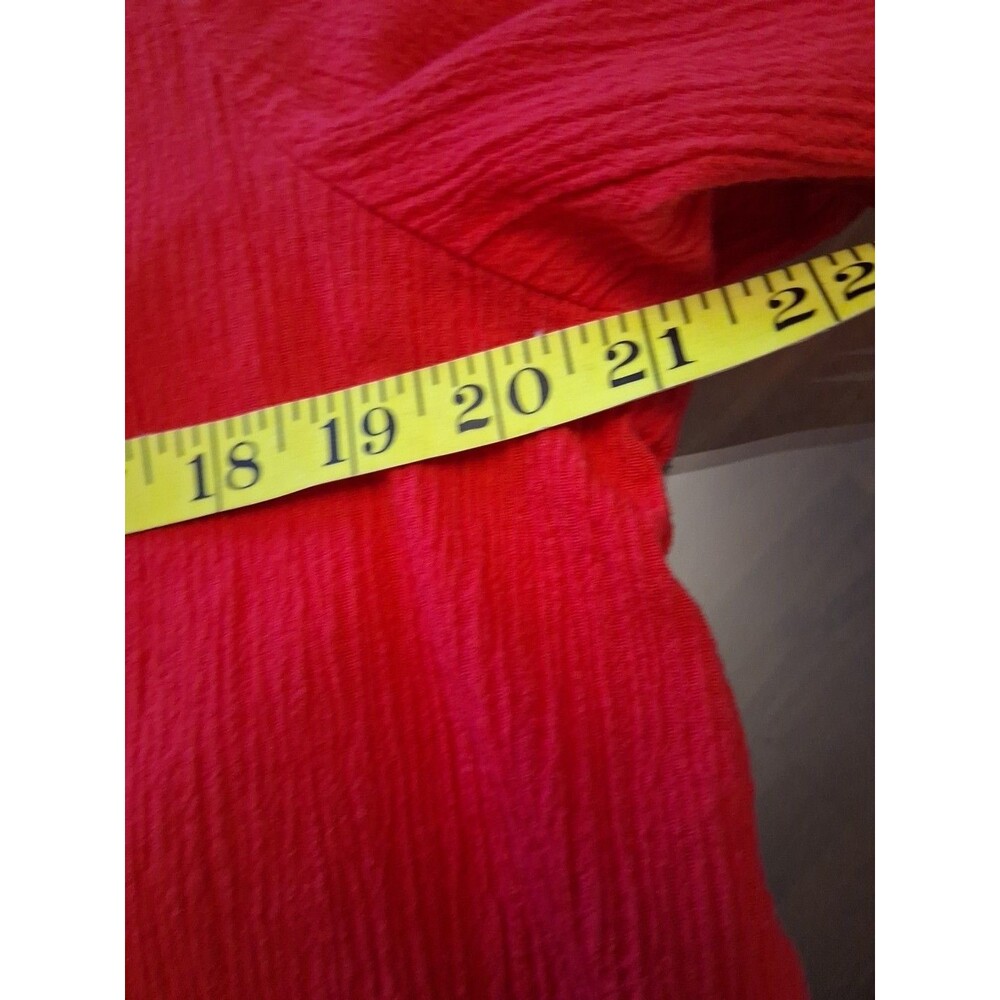Focus. Textured Size Small, In Gorgeous Red Color. - Picture 4 of 7